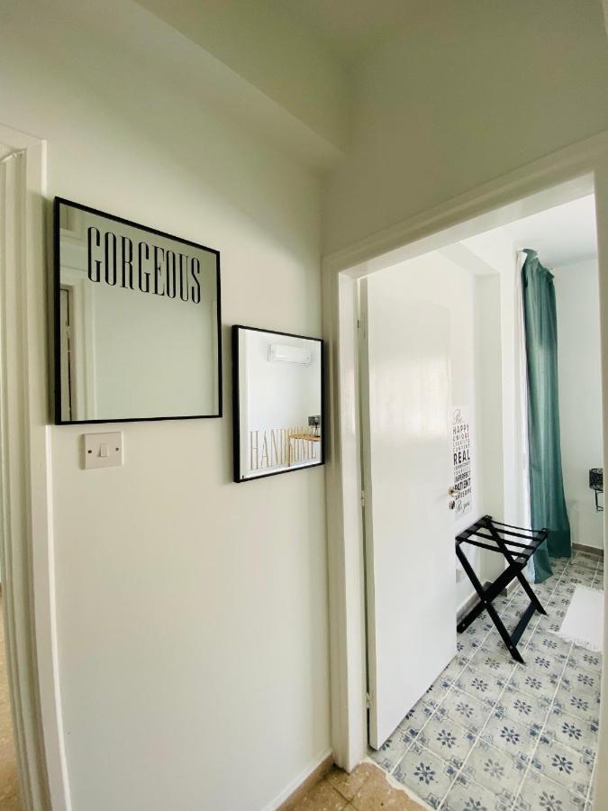 Simple One Bedroom Flat In Engomi Esterno foto
