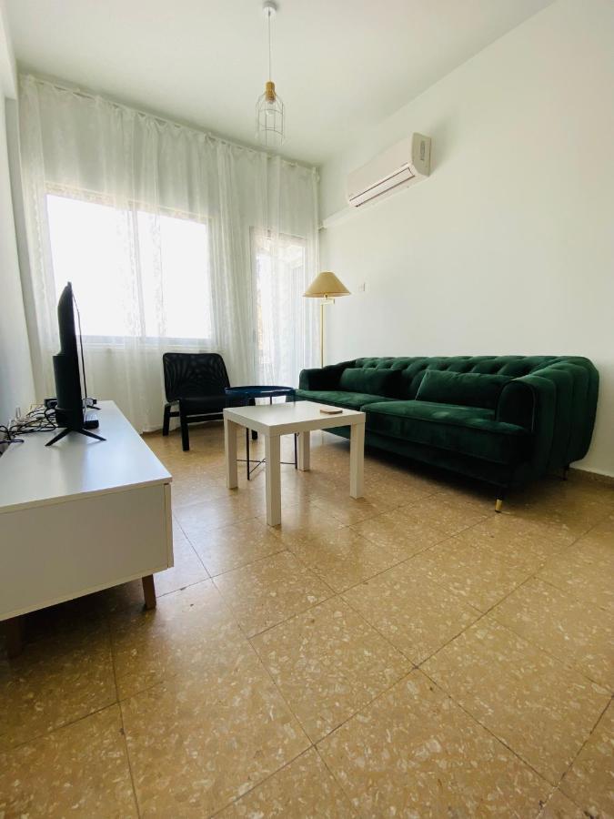 Simple One Bedroom Flat In Engomi Esterno foto