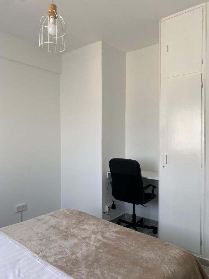 Simple One Bedroom Flat In Engomi Esterno foto